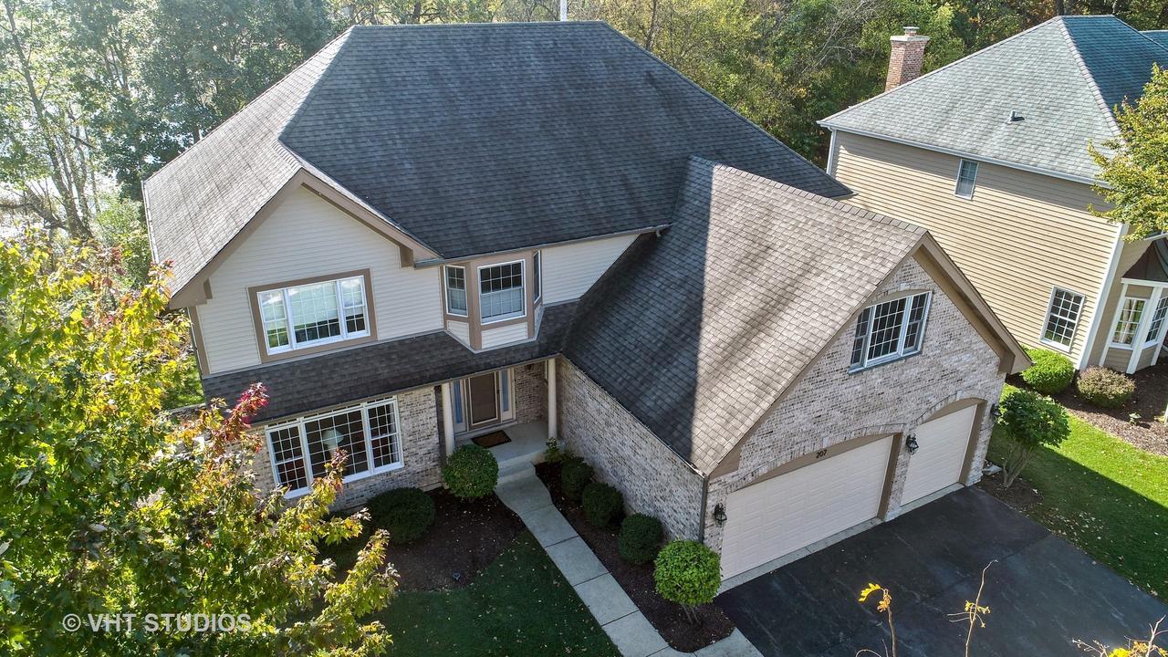207 Lions Ct., Lake Zurich, IL 60047