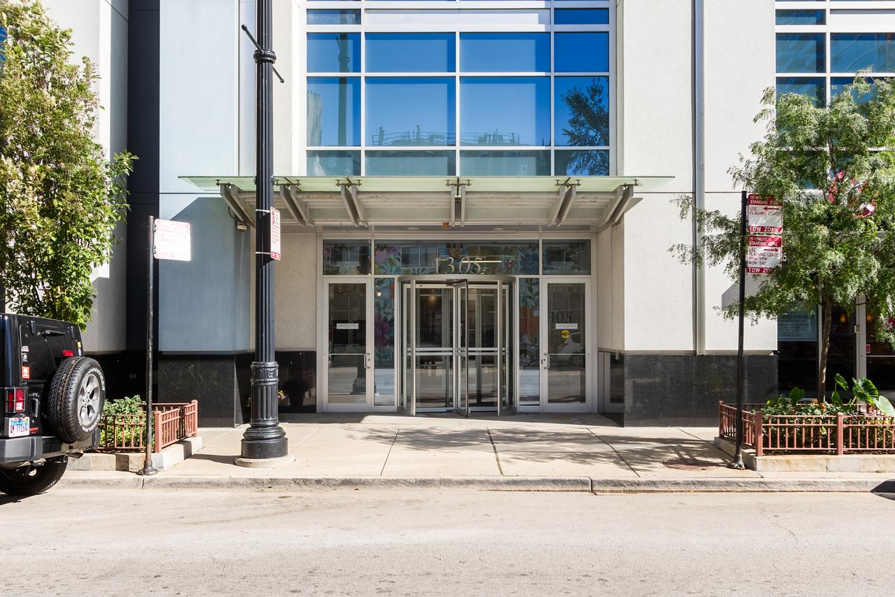1305 S Michigan Ave. #605, Chicago, IL 60616