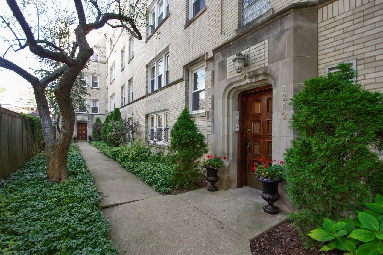 1262 W Winona St. #1B, Chicago, IL 60640