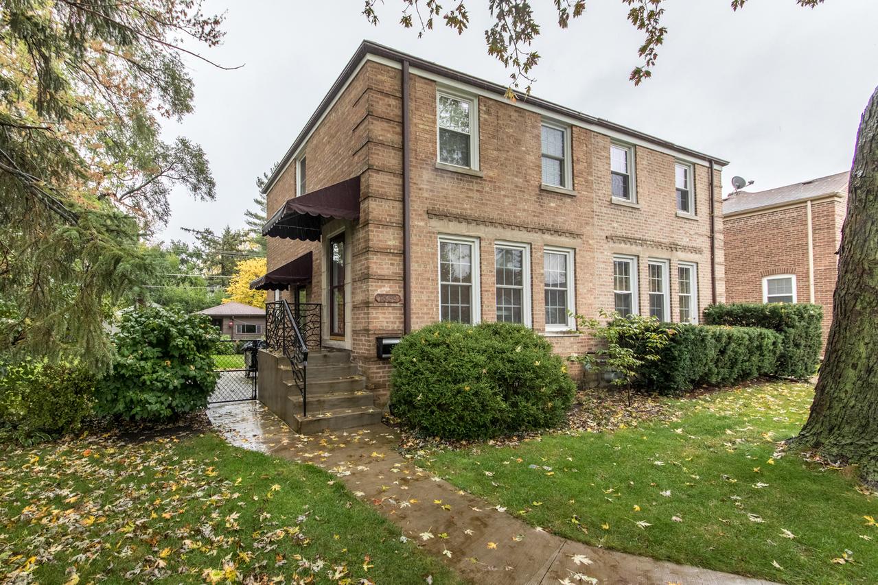 1659 White St., Des Plaines, IL 60018