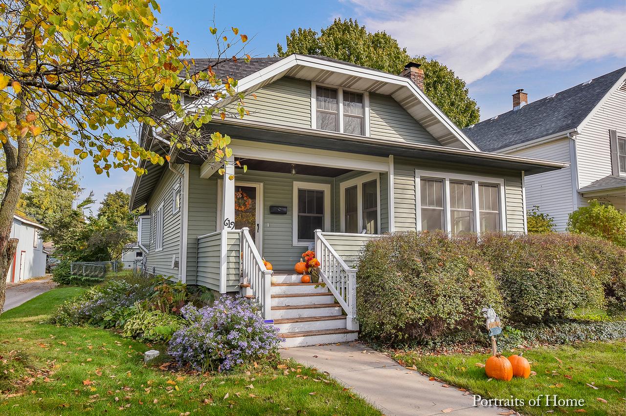 619 North Ave., Naperville, IL 60540