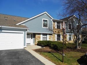 379 Pinetree Ln. #D1, Schaumburg, IL 60193