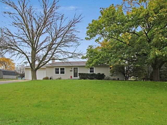 2048 Oriole Dr., Freeport, IL 61032