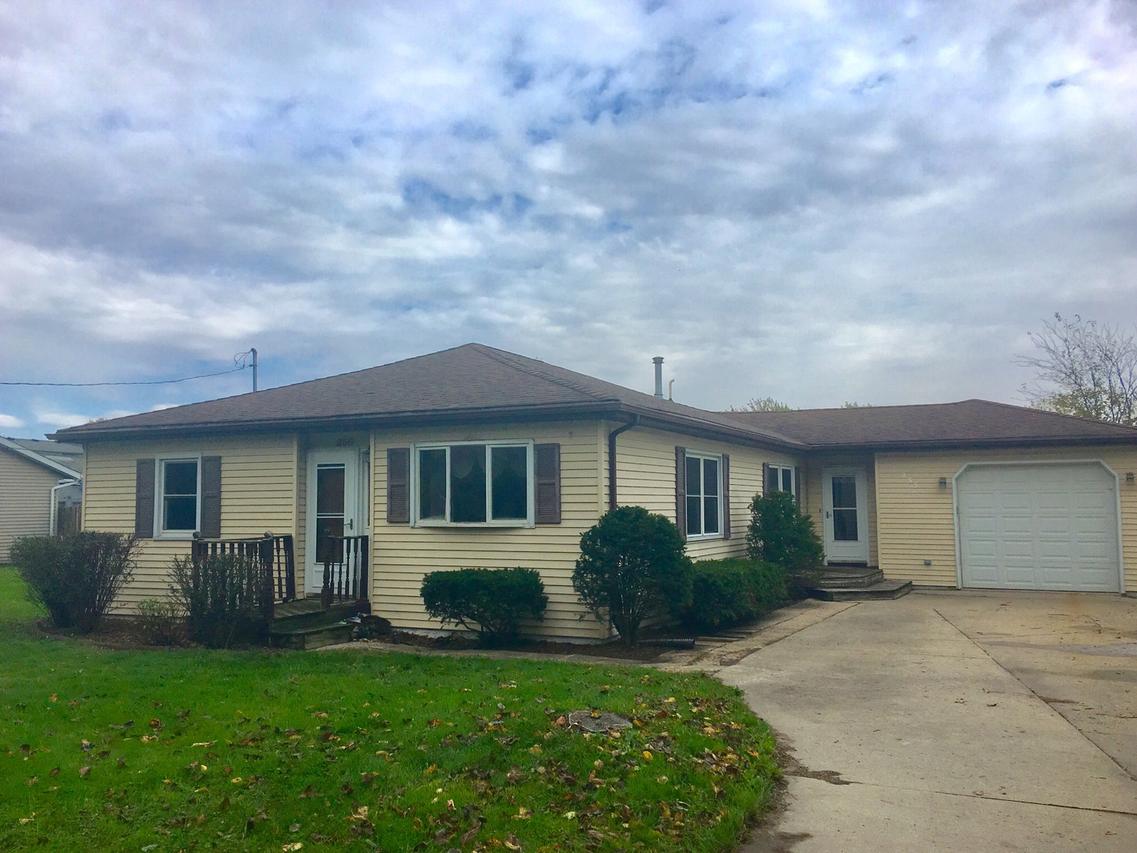 255 N 2nd Ave., Coal City, IL 60416