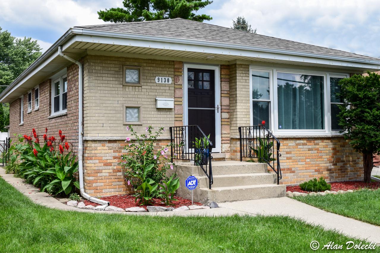 9130 Chestnut Ave., Franklin Park, IL 60131