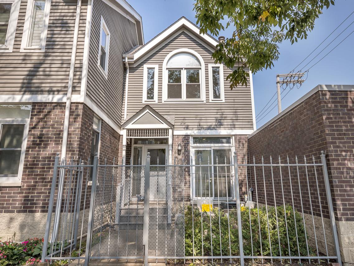 1148 W School St., Chicago, IL 60657