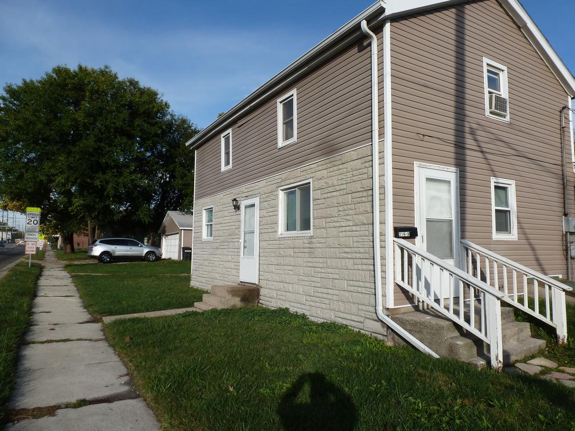 214 E Margaret St., Thornton, IL 60476