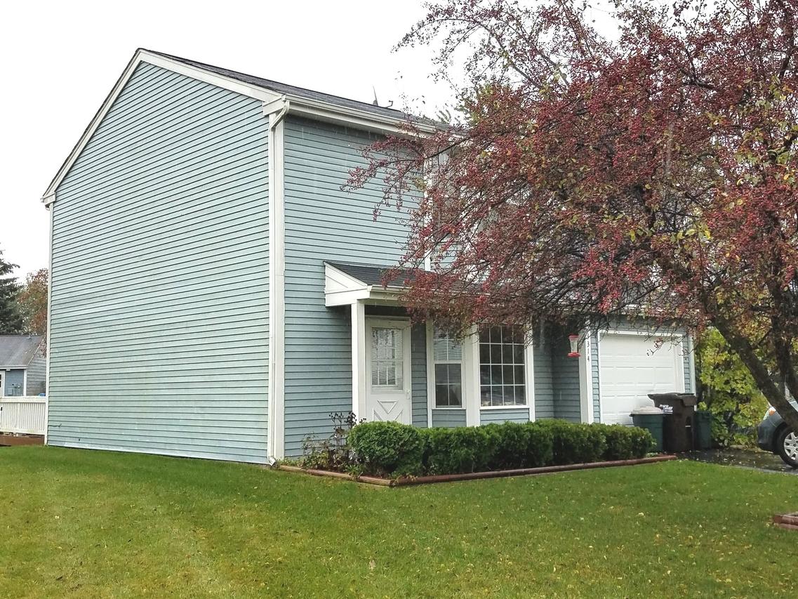 3314 Greenwich Ln., Island Lake, IL 60042