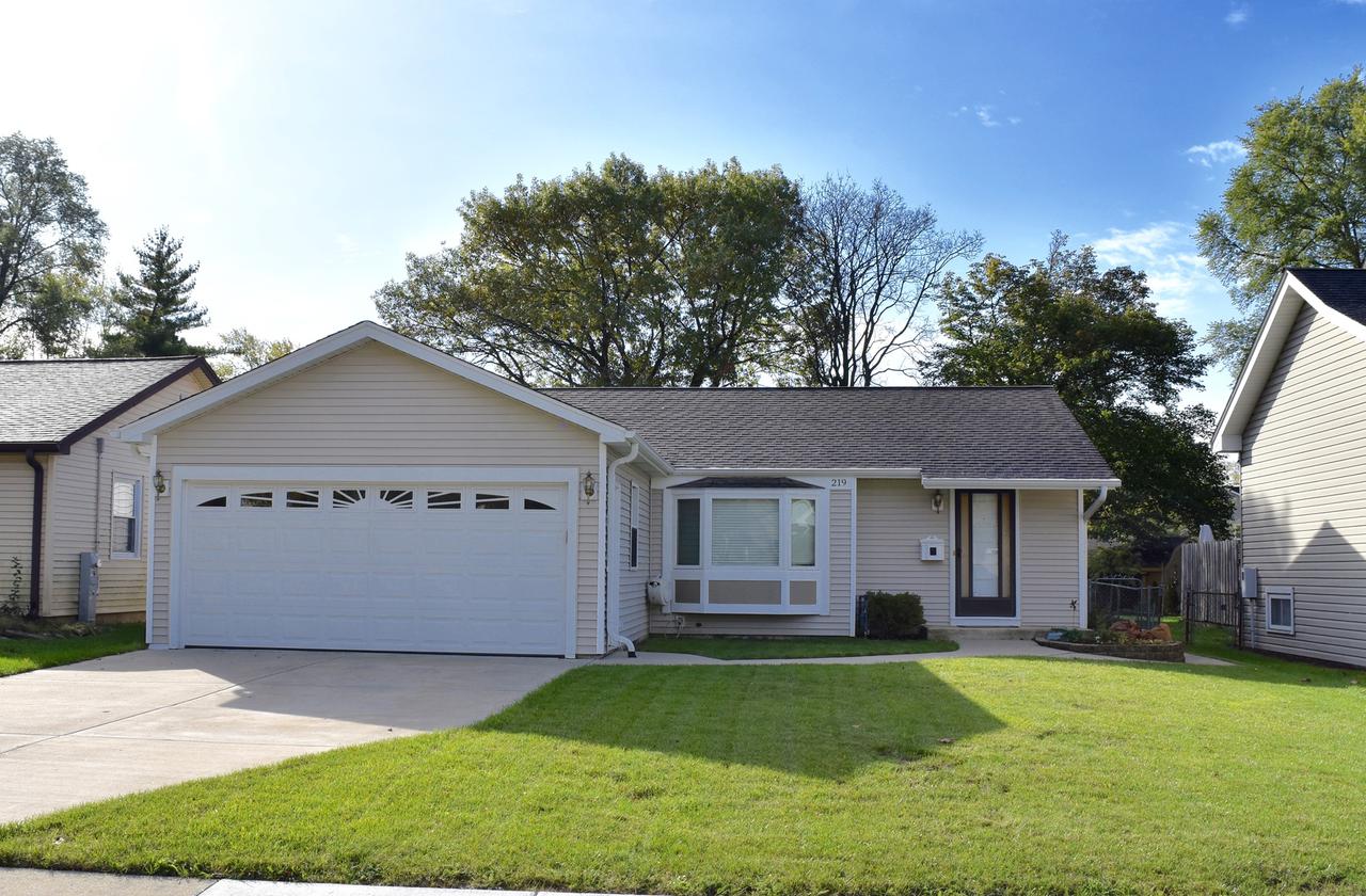 219 W Hickory Rd., Lombard, IL 60148
