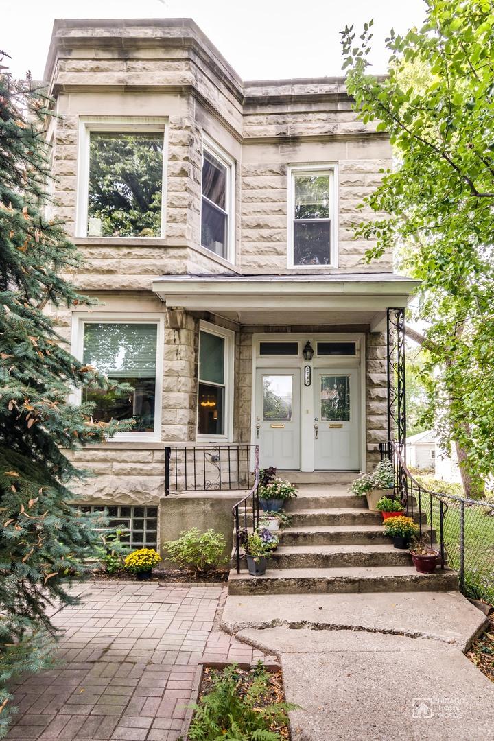 2732 N Richmond St., Chicago, IL 60647