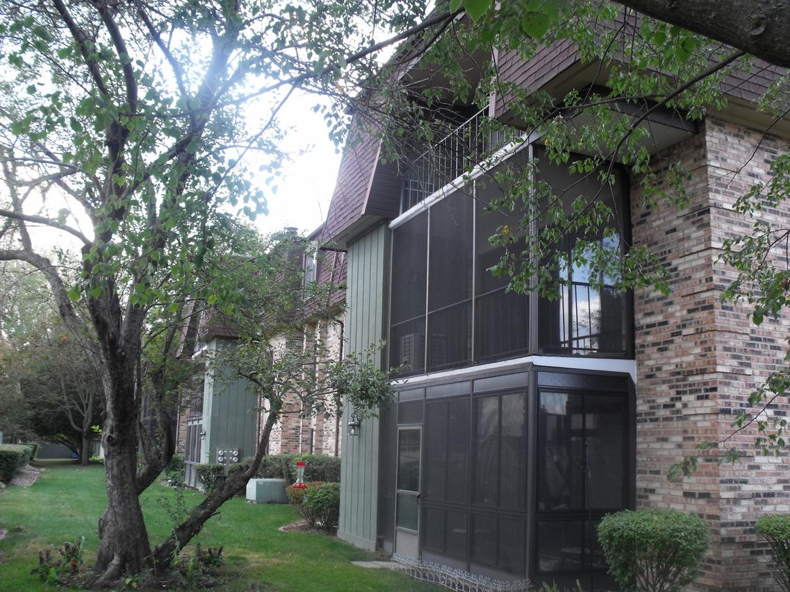 11137 East Rd. #C, Palos Hills, IL 60465