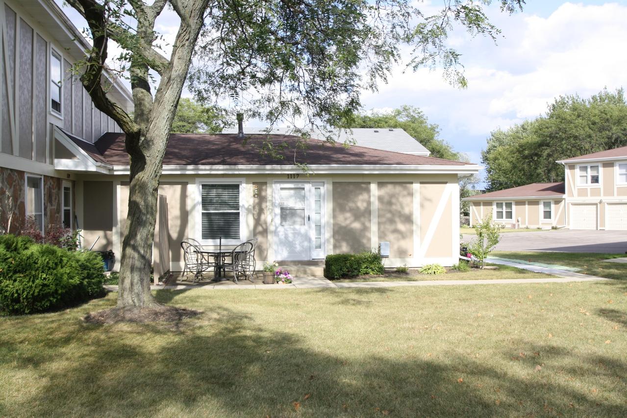 1117 Hampton Harbor, Schaumburg, IL 60193