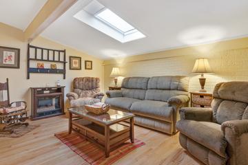 134 Euclid Ave., Bloomingdale, IL 60108