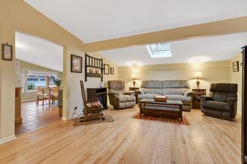 134 Euclid Ave., Bloomingdale, IL 60108