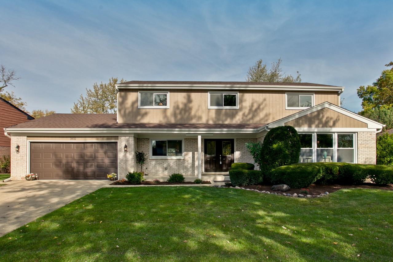 3832 Charles Dr., Northbrook, IL 60062