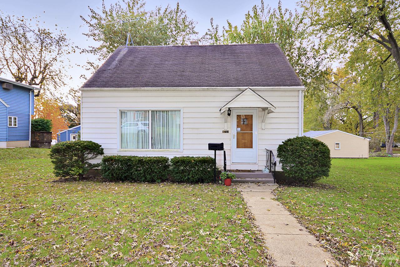 3711 Grand Ave., Mchenry, IL 60050