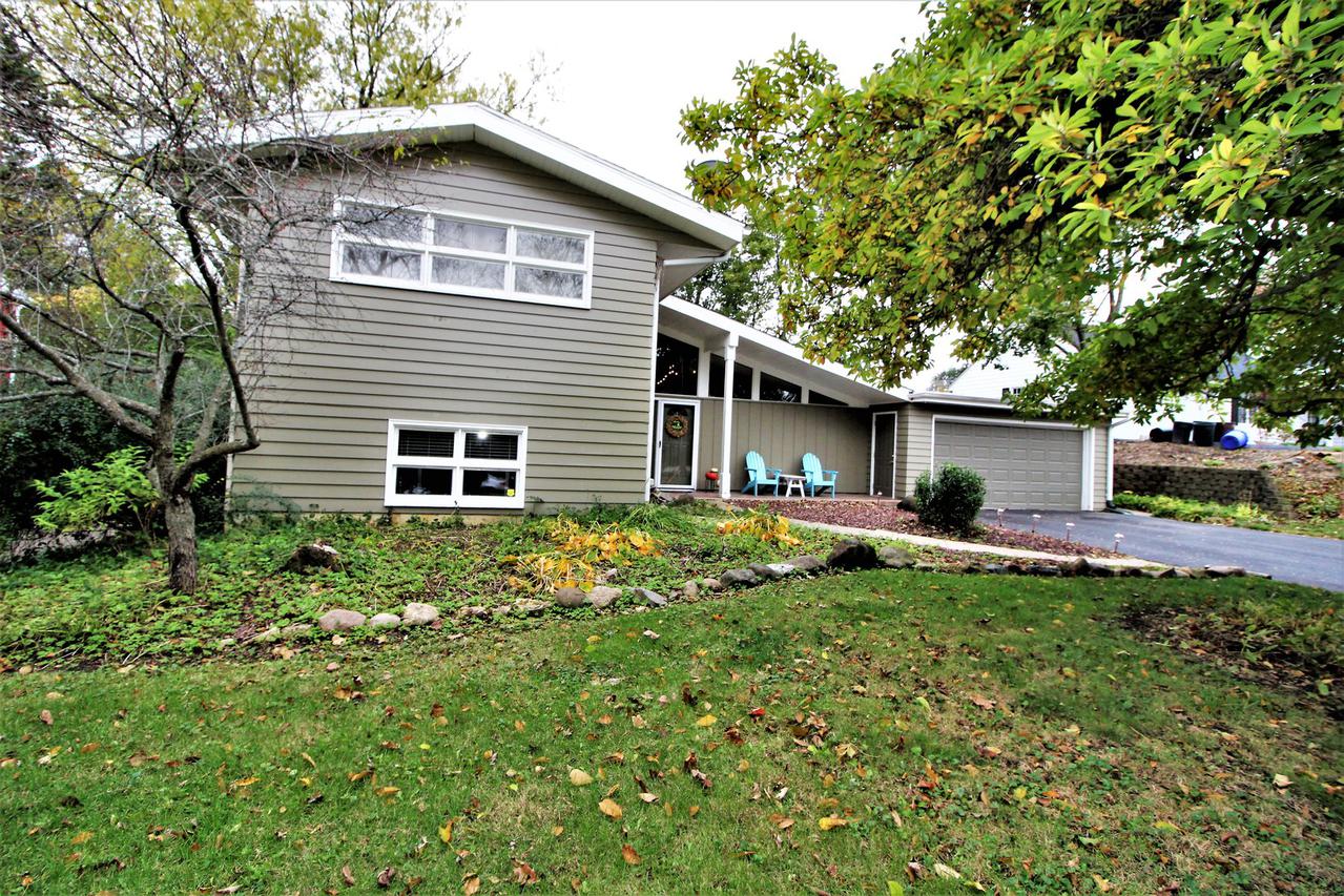 3319 Landstrom Rd., Rockford, IL 61107