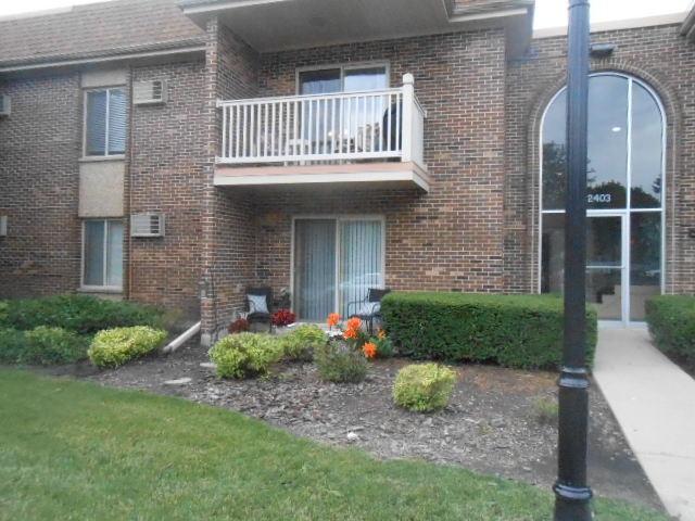 2403 N Kennicott Dr. #2D, Arlington Heights, IL 60004