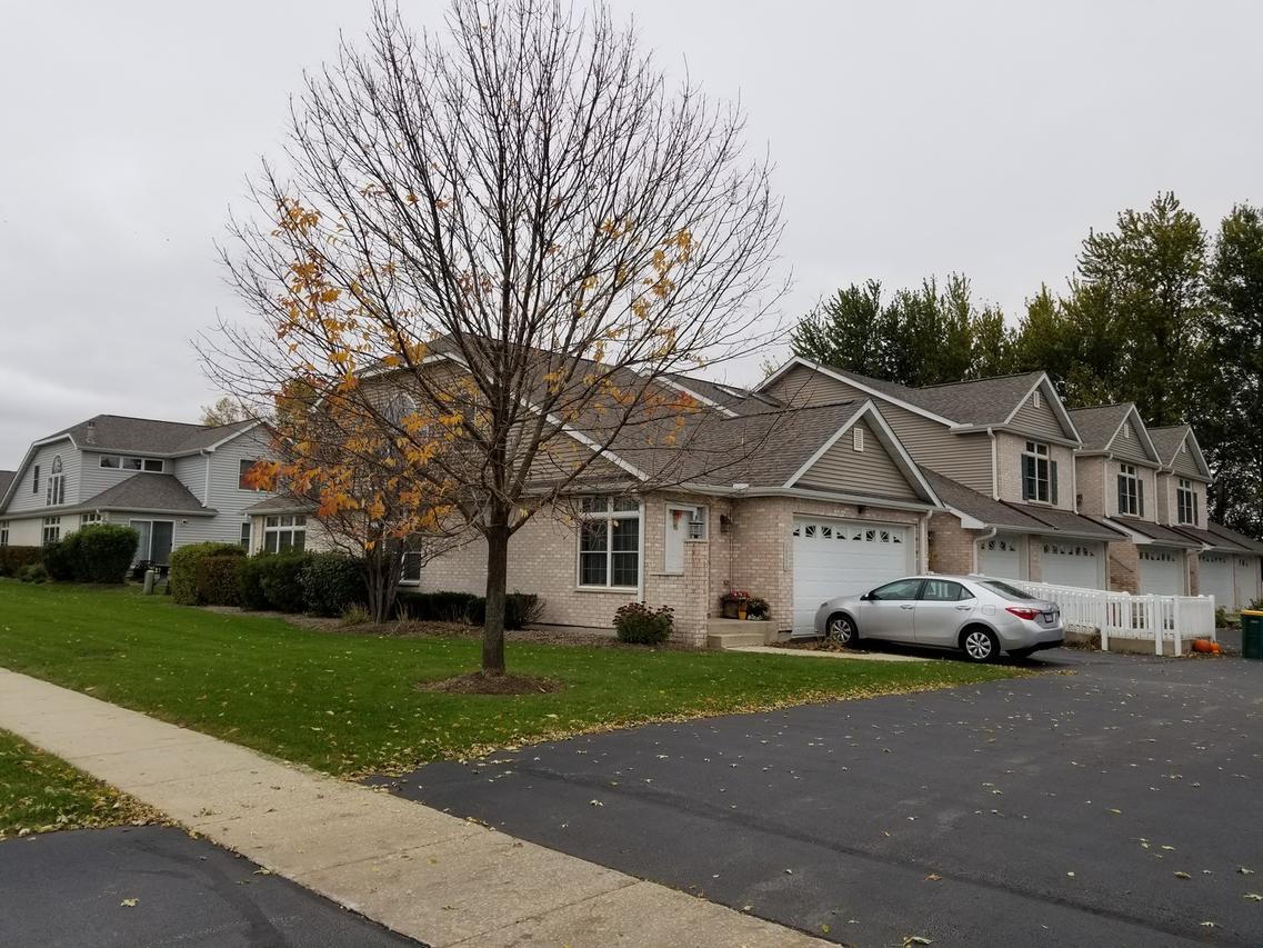 3853 S South Pointe Dr. #A, Dekalb, IL 60115
