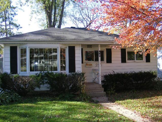 260 Dalton Ave., Mundelein, IL 60060