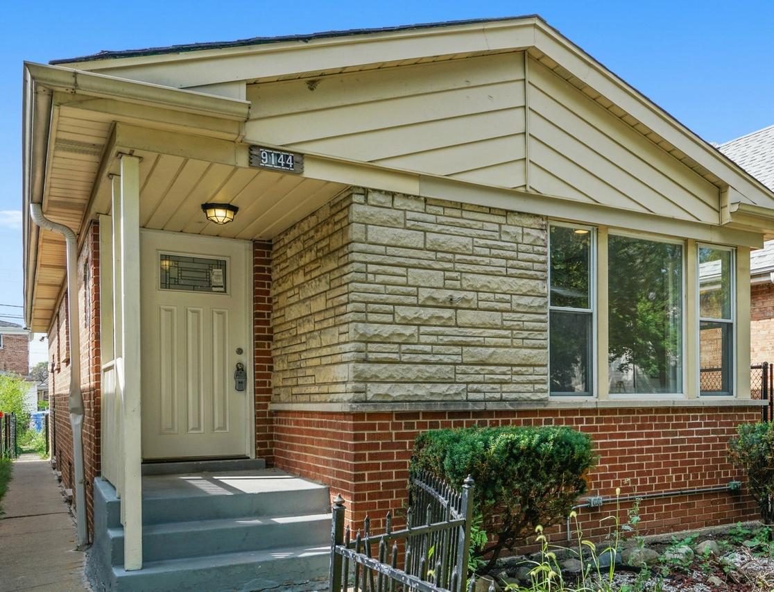 9144 S Emerald Ave., Chicago, IL 60620