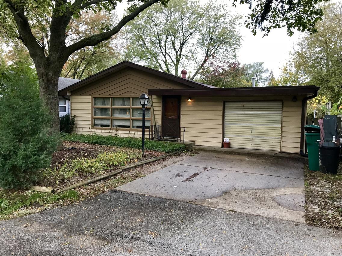 418 S Warwick Ave., Westmont, IL 60559