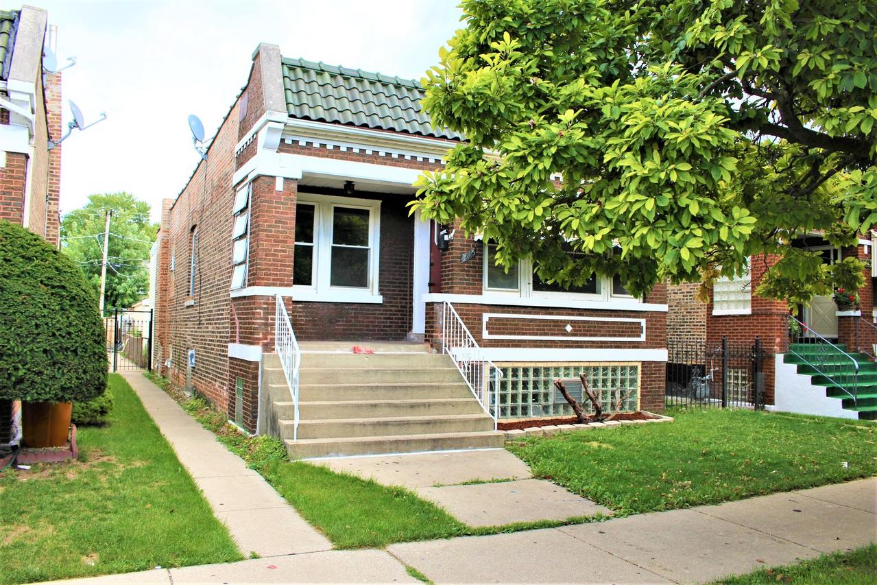 1615 S 58th Ave., Cicero, IL 60804