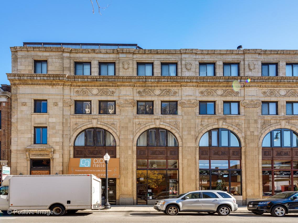 3325 N Lincoln Ave. #303, Chicago, IL 60657