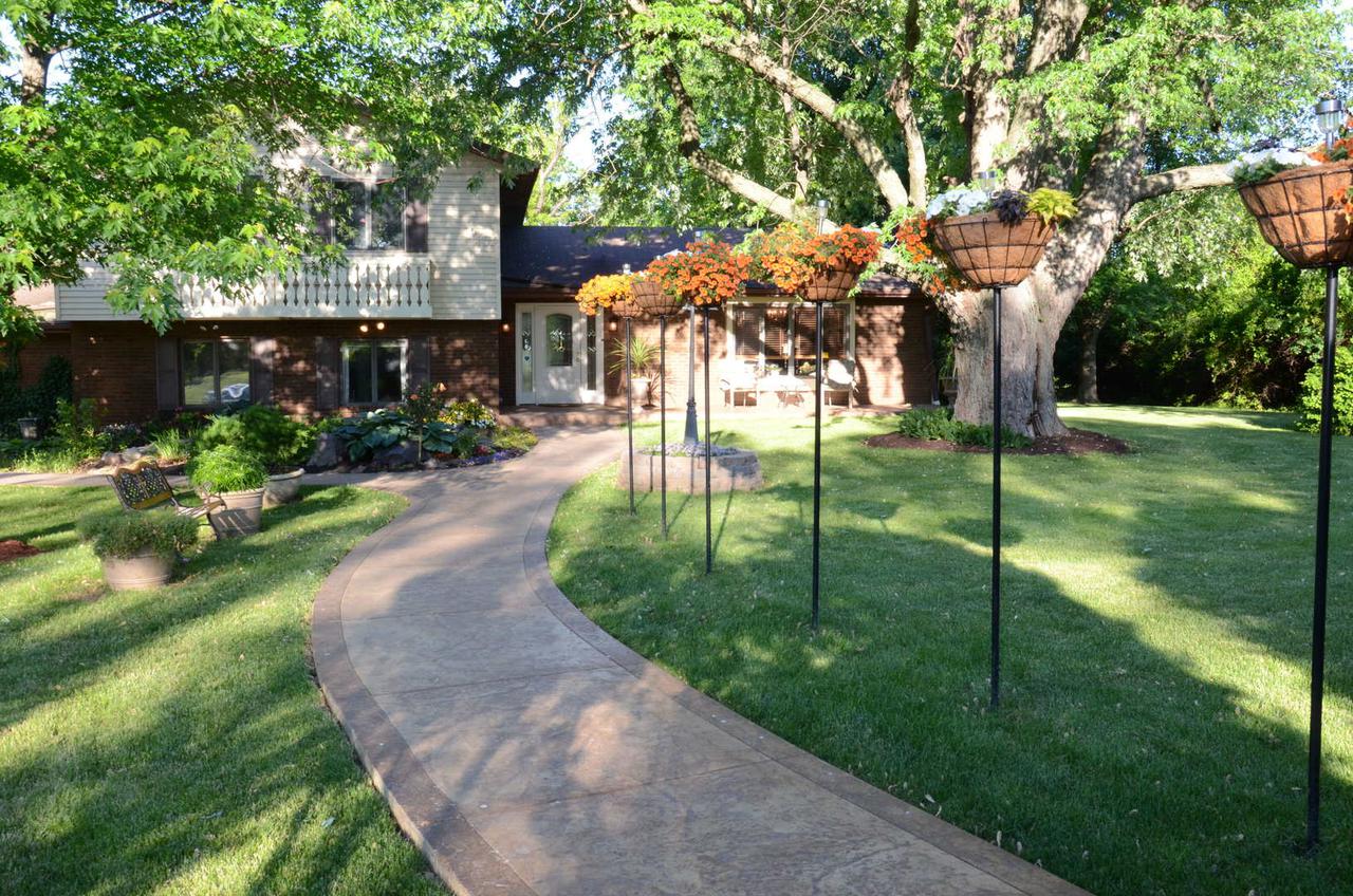 3510 Marianna Dr., Champaign, IL 61822