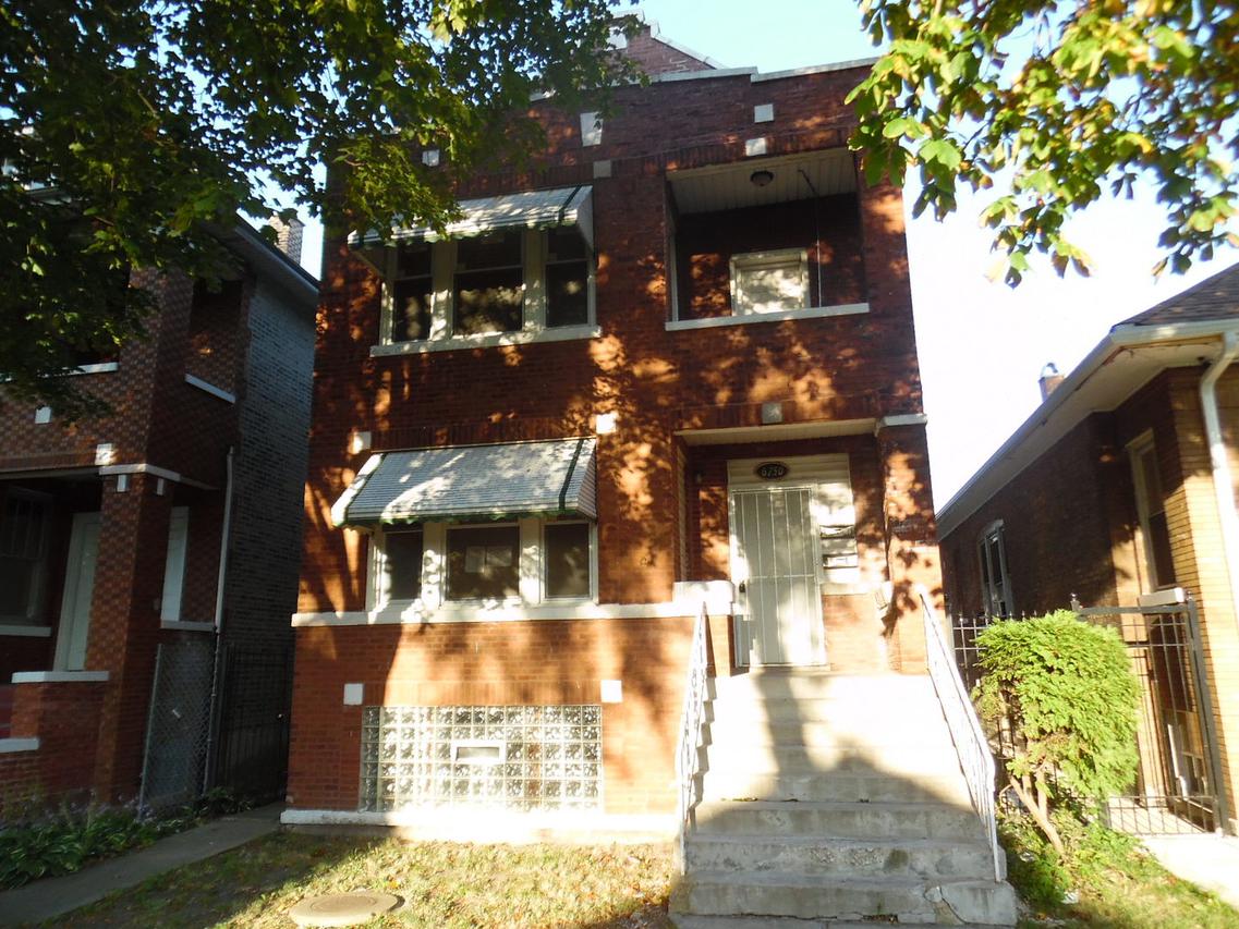6750 S Artesian Ave., Chicago, IL 60629