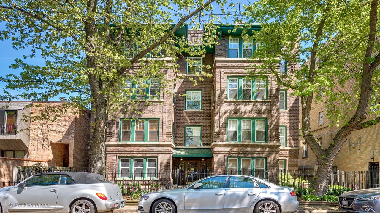 850 W Ainslie St. #1W, Chicago, IL 60640
