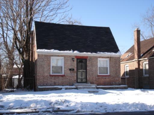 10232 S Hoxie Ave., Chicago, IL 60617