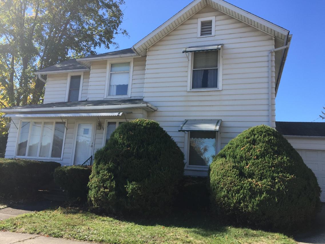 105 S Cherry St., Morrison, IL 61270