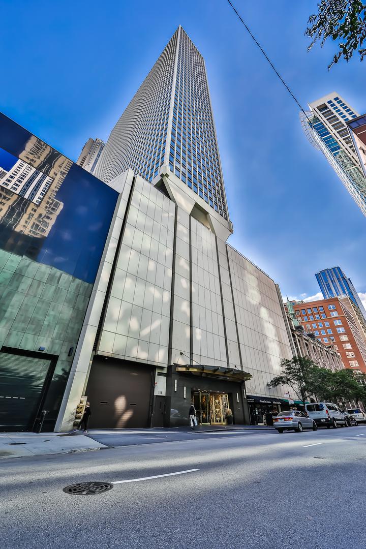 111 E Chestnut St. #35B, Chicago, IL 60611