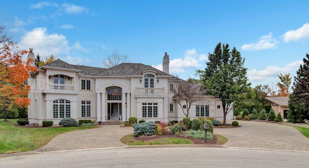 605 Midwest Club Pkwy., Oak Brook, IL 60523