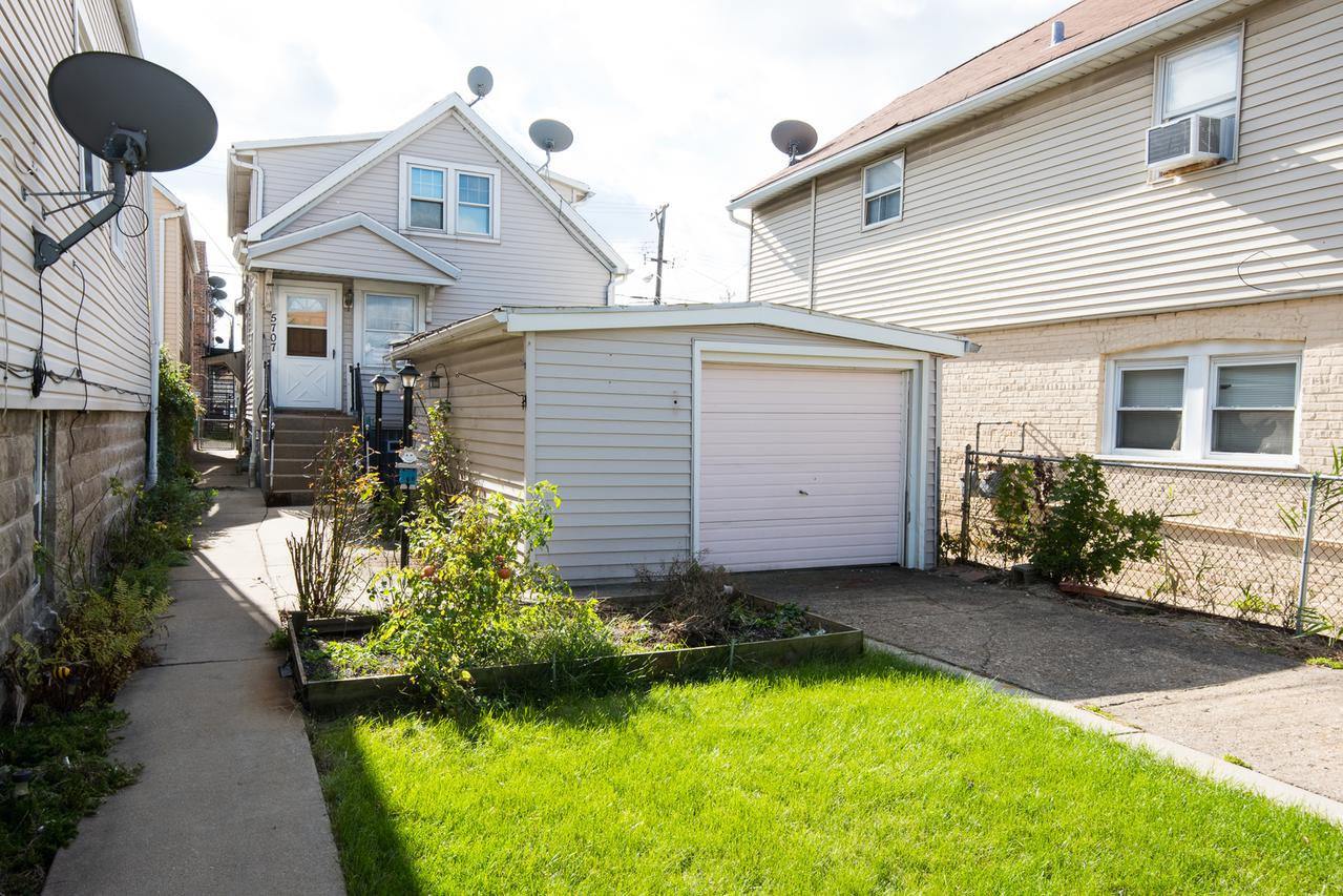 5707 W 64th Pl., Chicago, IL 60638