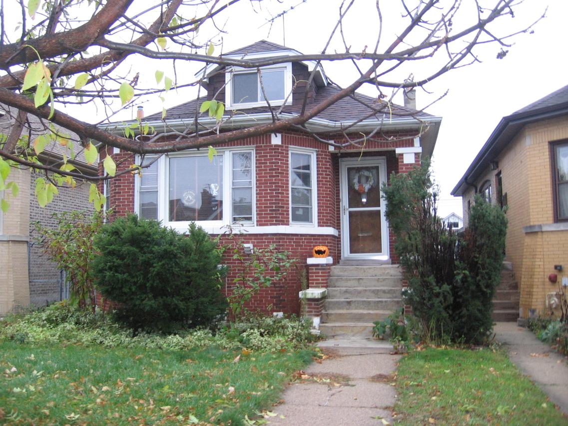 5923 W Newport Ave., Chicago, IL 60634
