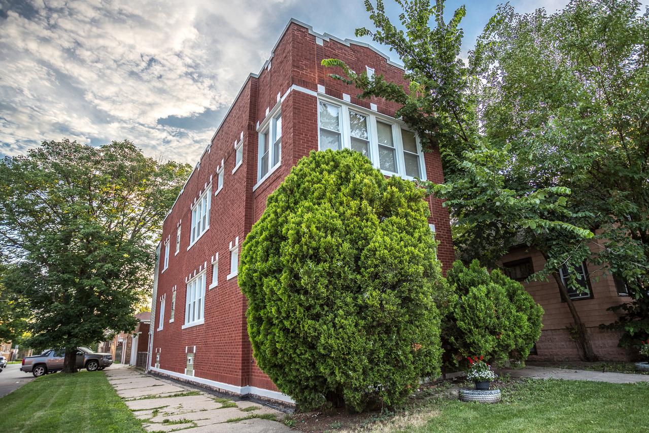 6958 S Rockwell St., Chicago, IL 60629