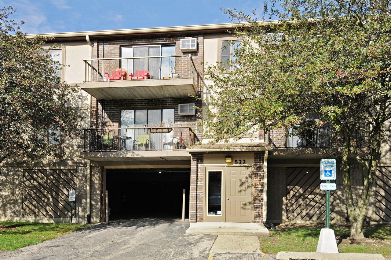 522 E Bailey Rd. #202, Naperville, IL 60565