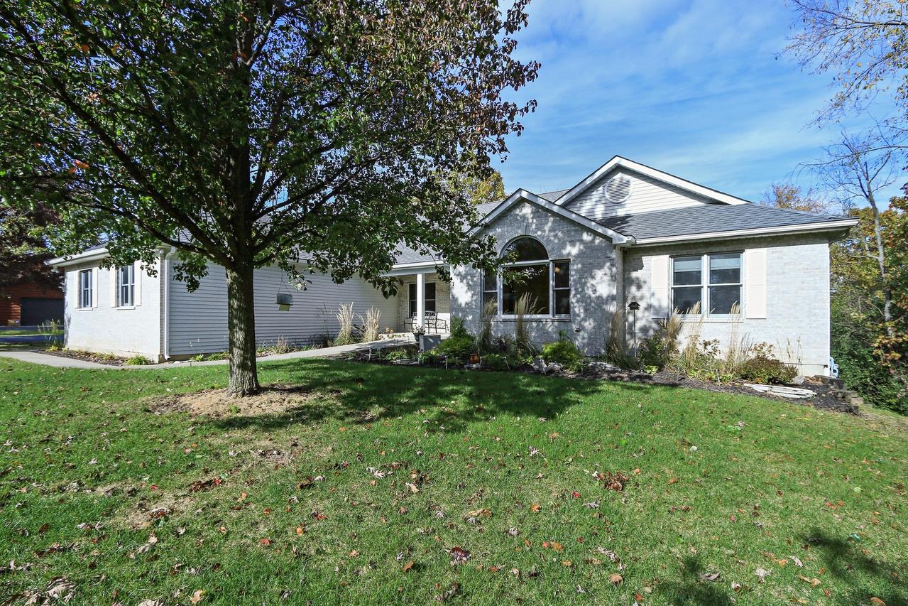 218 S Dawn Marie Dr., Round Lake, IL 60073