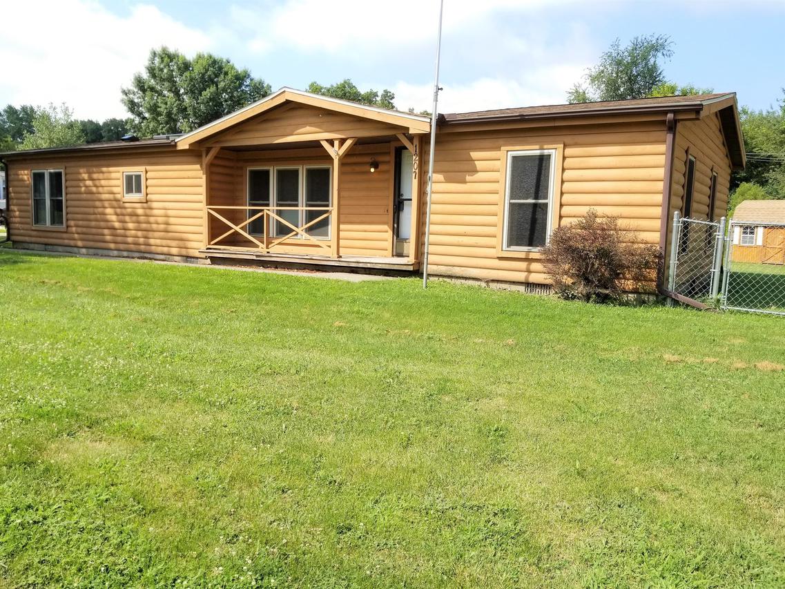 1207 Robin Rd., Mahomet, IL 61853