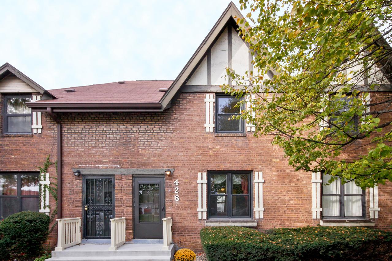 428 East Ave., La Grange, IL 60525