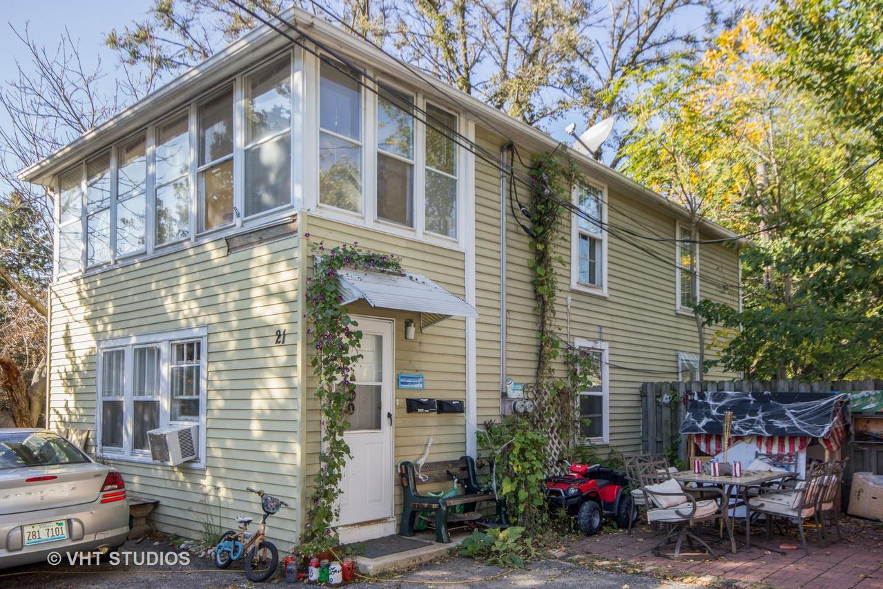 21 W Franklin Ave., Naperville, IL 60540
