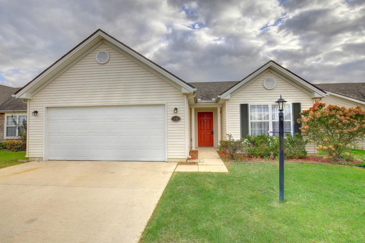 611 Luria Ln., Champaign, IL 61822