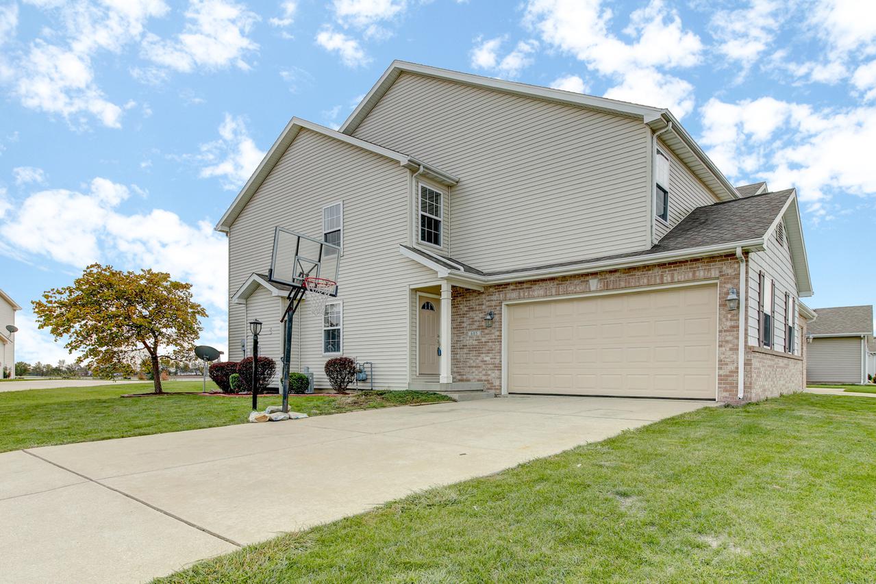 605 Fox Sedge Ct., Champaign, IL 61821