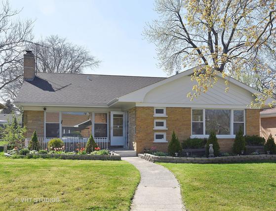 6622 N Christiana Ave., Lincolnwood, IL 60712