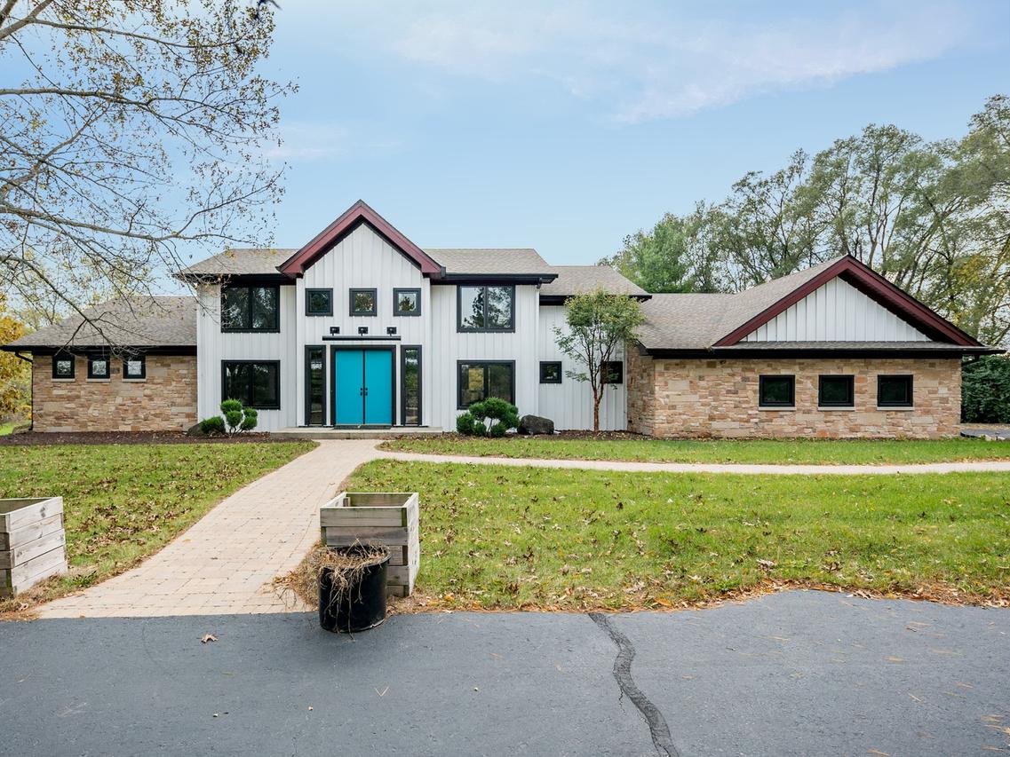 6540 Yale Bridge Rd., Rockton, IL 61072