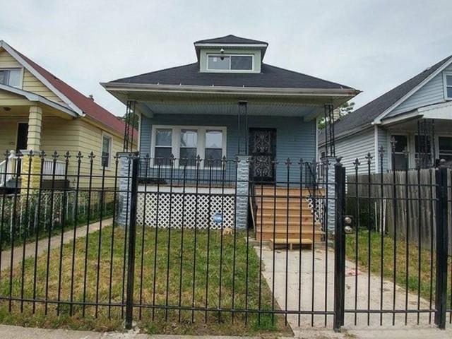 5748 S Damen Ave., Chicago, IL 60636