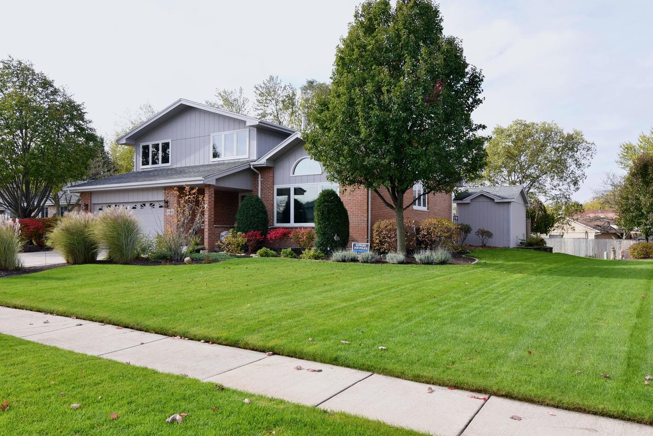 20408 S Green Meadow Ln., Frankfort, IL 60423