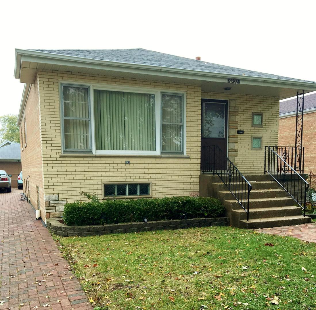 5922 S Melvina Ave., Chicago, IL 60638